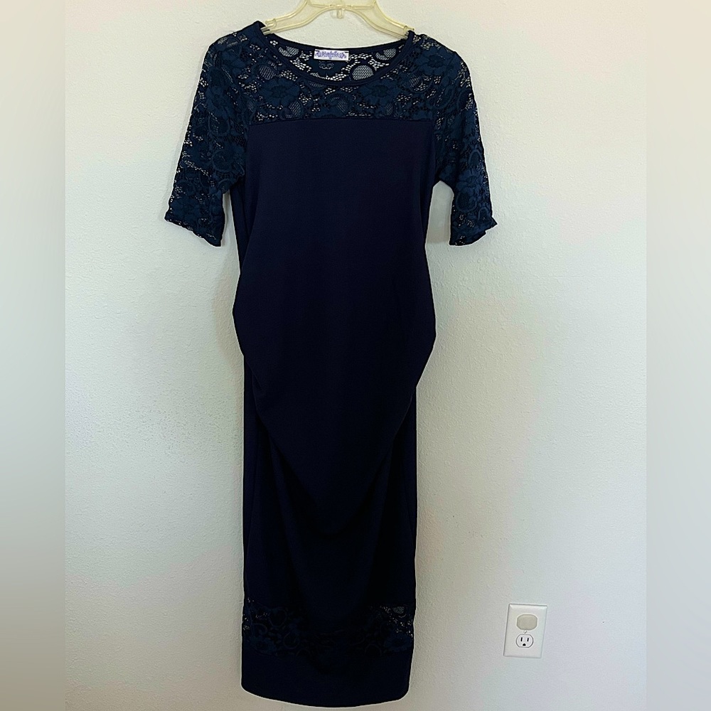 3/4 sleeve maternity dress with lace